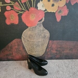 Easy Spirit Black Heels